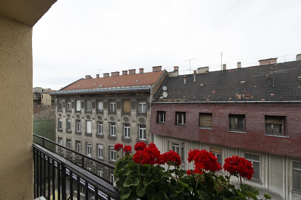 Monroe Central Budapest, Budapest
