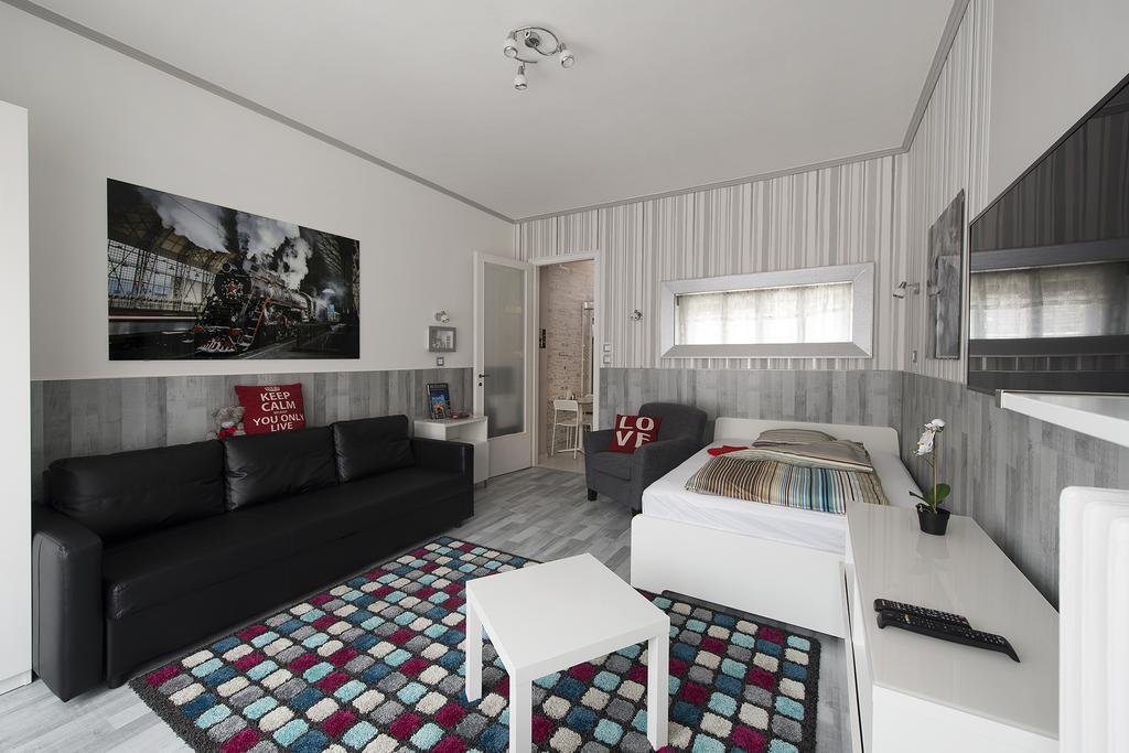 Monroe Central Budapest — Photos 1