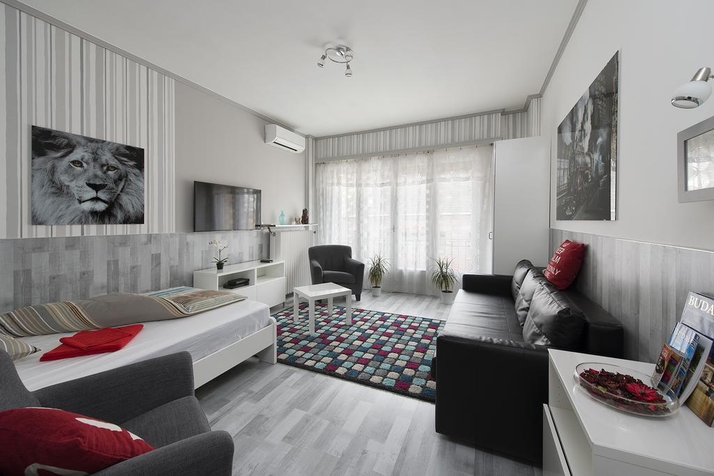 Monroe Central Budapest — Photos 3